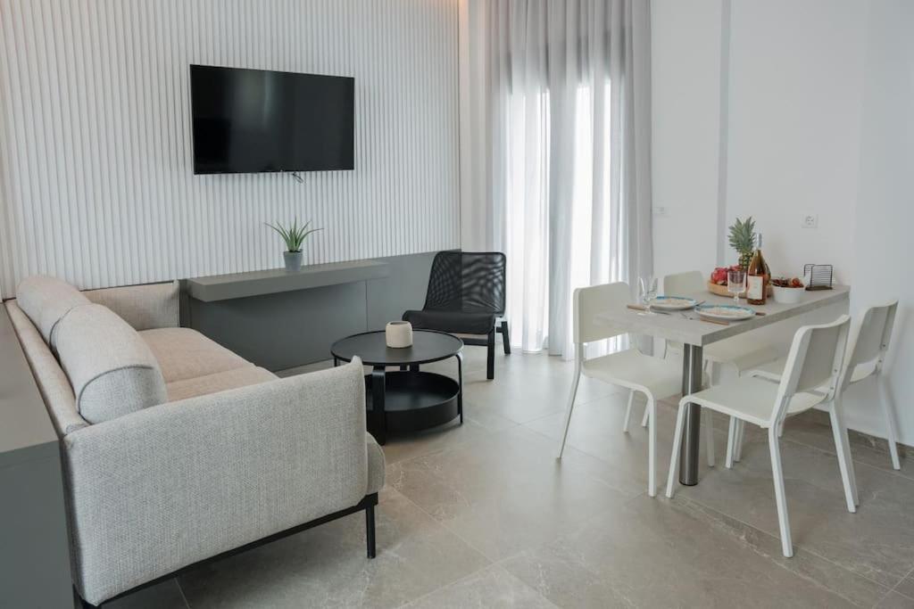 Minoas Suite The Sense Of Luxury 伊拉克利翁 外观 照片
